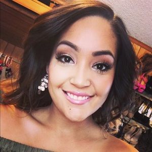 Meet your Posher, Ivette